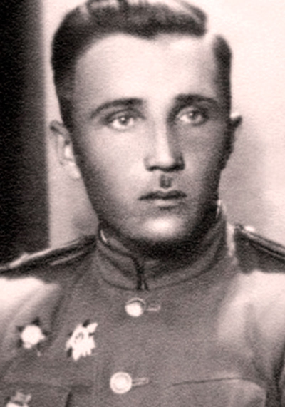 Гвардии старший лейтенант Василий Мудрак. 1945 год.