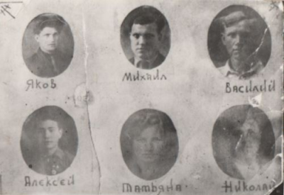 Алексей Смирнов с братьями