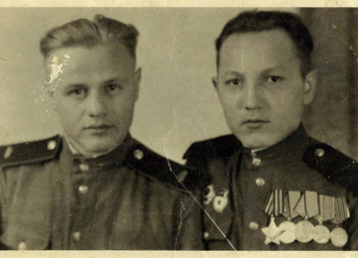 Игнатьев Н.М. с однополчанином