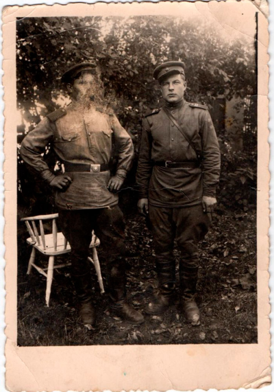 Капишин А.Е (справа)