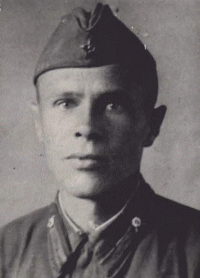 Виктор Кузьмич Колпаков. Октябрь, 1941 (перед отправкой на фронт)