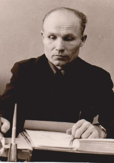Гришков Афанасий Прокопьевич за рабочим столом, 1967 г.