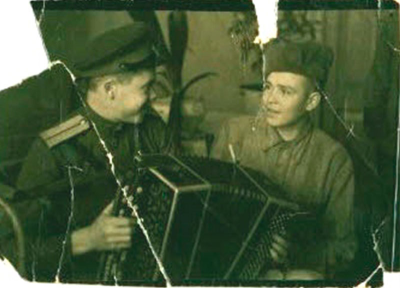 Эвакогоспиталь, справа Рябцев М.Ф.