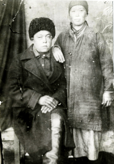 1941 год, перед  войной. А.С. Четонов  с  женой