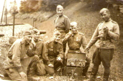 Старшина Кошелев П. П., начальник радиостанции