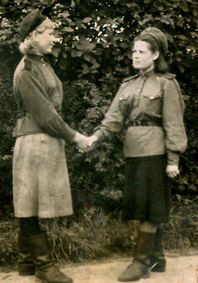 Арзютова (Панькина) Н. А. с боевой подругой