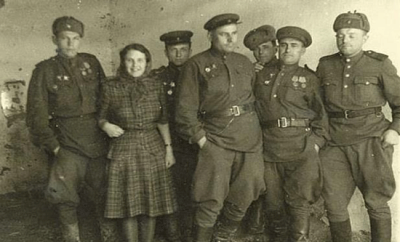 С однополчанами, 1944 г.